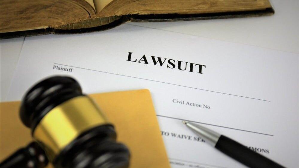 New HC filings: manicure gone wrong, ceiling collapse & jolting bus ride